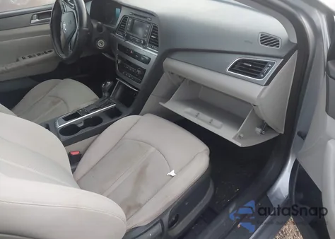 2015 Hyundai Sonata Se z USA, uszkodzony, nr VIN 5NPE24AF8FH183007